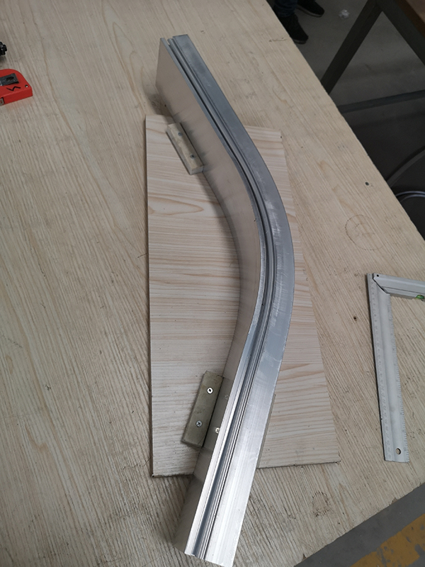 工(gōng)業(yè)導軌